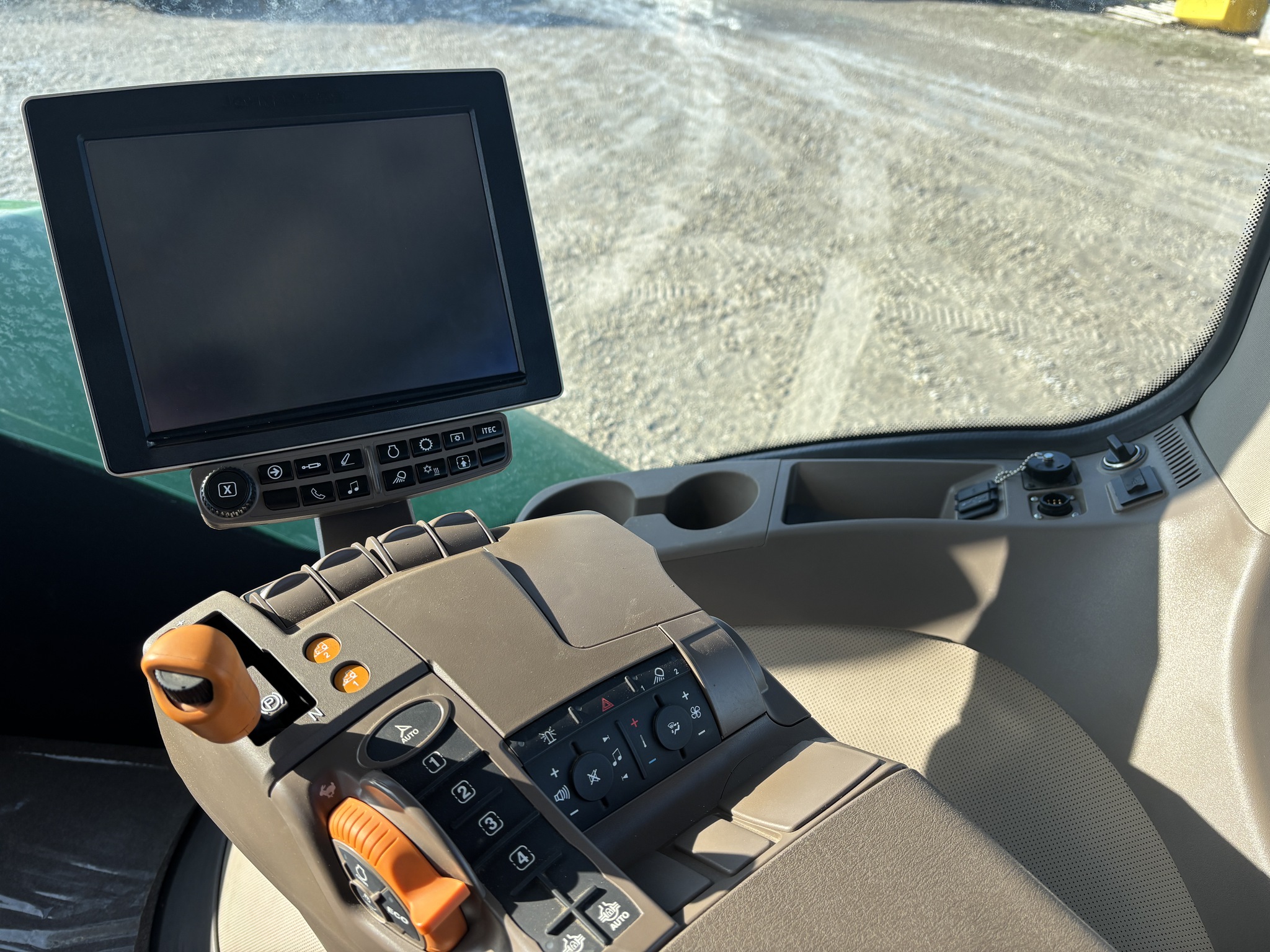 Used 2016 John Deere 9420R Articulated 4WD Tractors at Koenig Equipment in Greensburg, IN - PhotoXL28