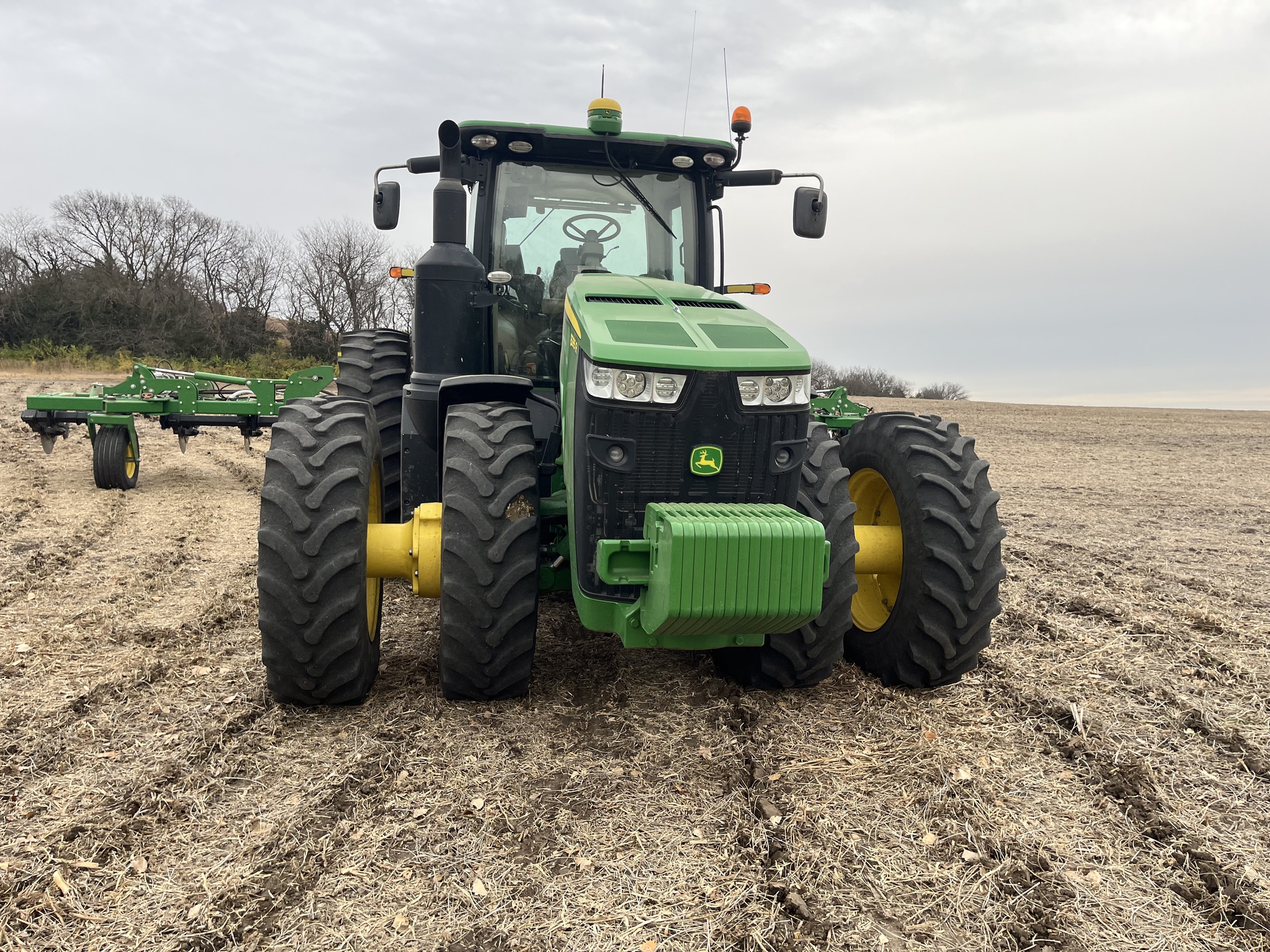  2016 John Deere 8295R at Heritage Tractor in Seneca, KS