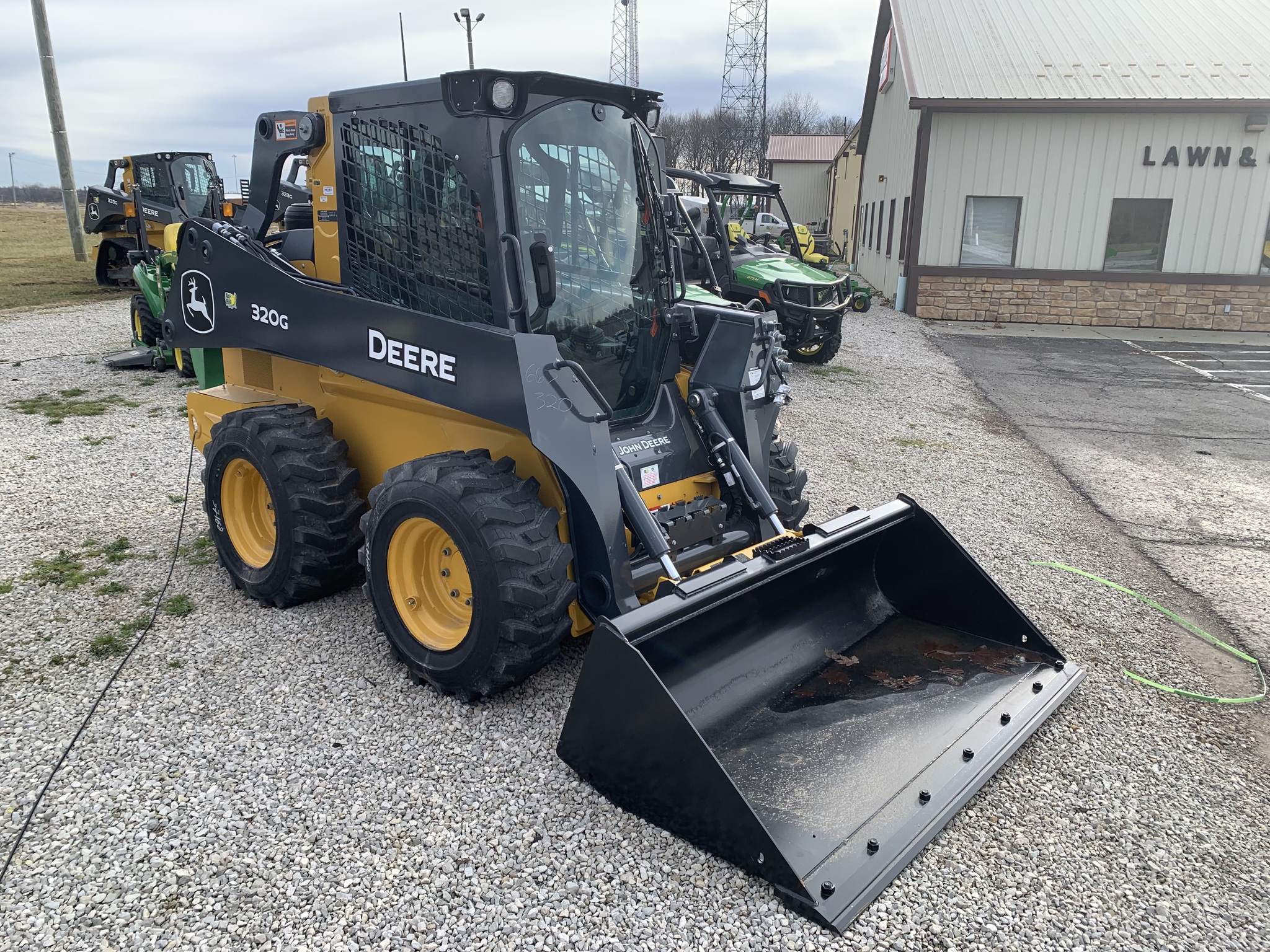 2025 John Deere 320G Image 5