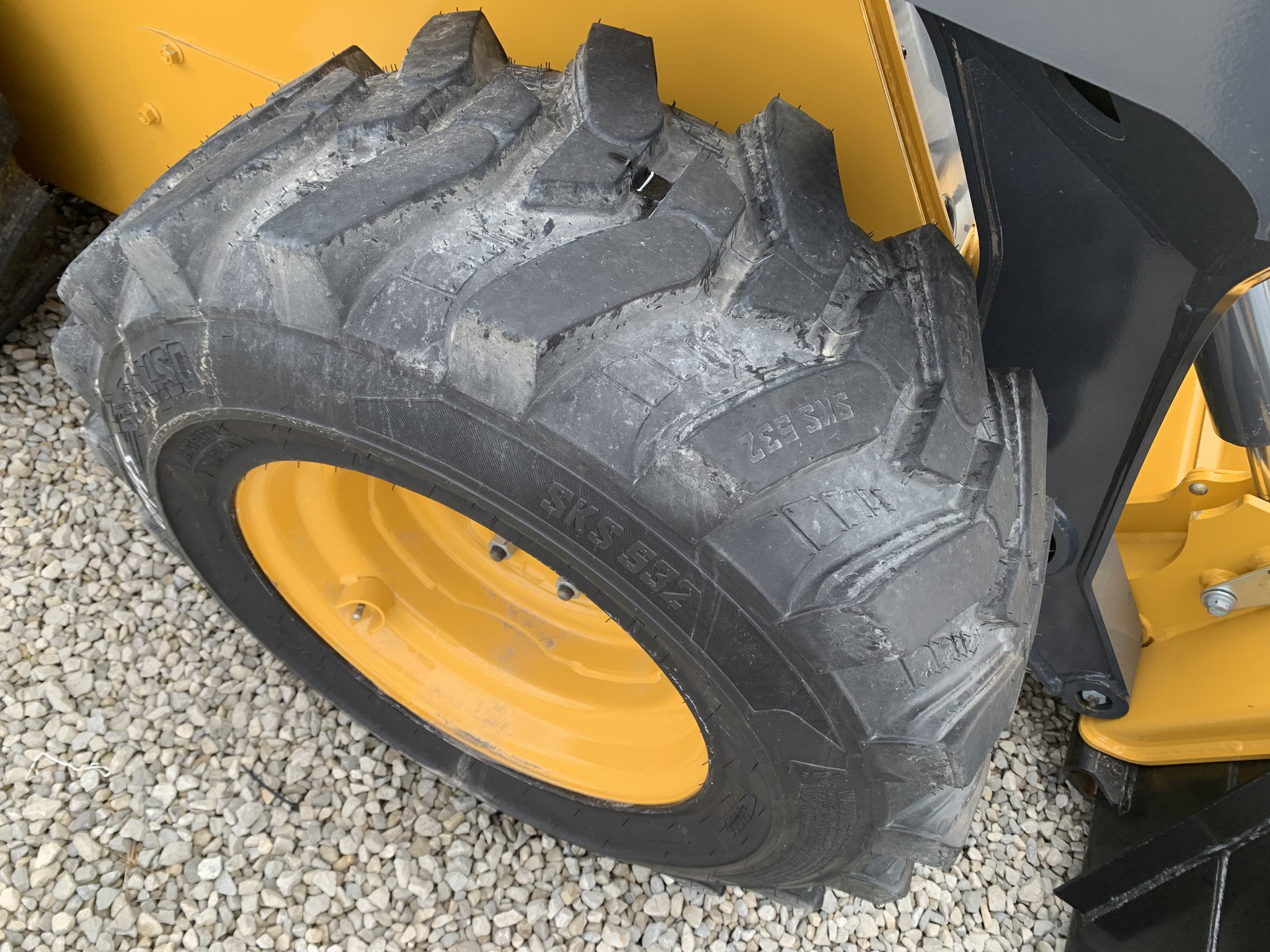 2025 John Deere 320G Image 7