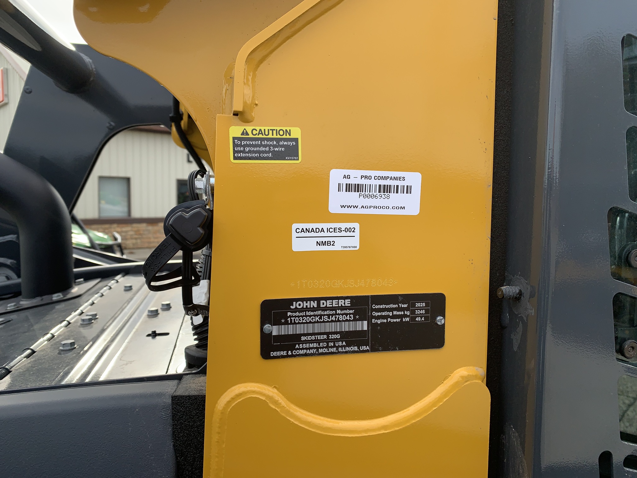 2025 John Deere 320G Image 9