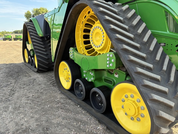 2025 John Deere 9RX 640 - Photo13
