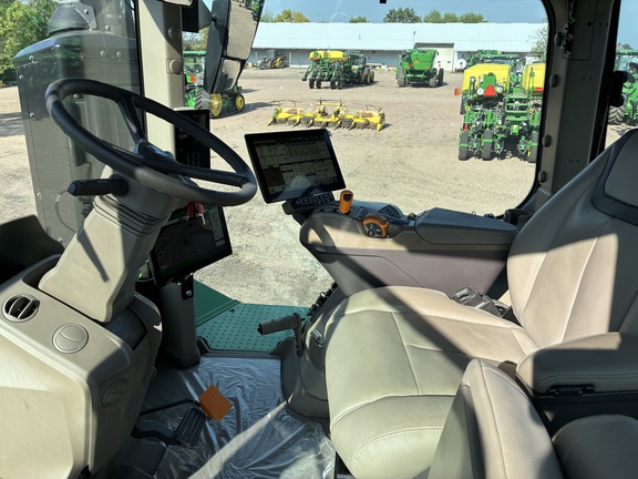2025 John Deere 9RX 640 - Photo31