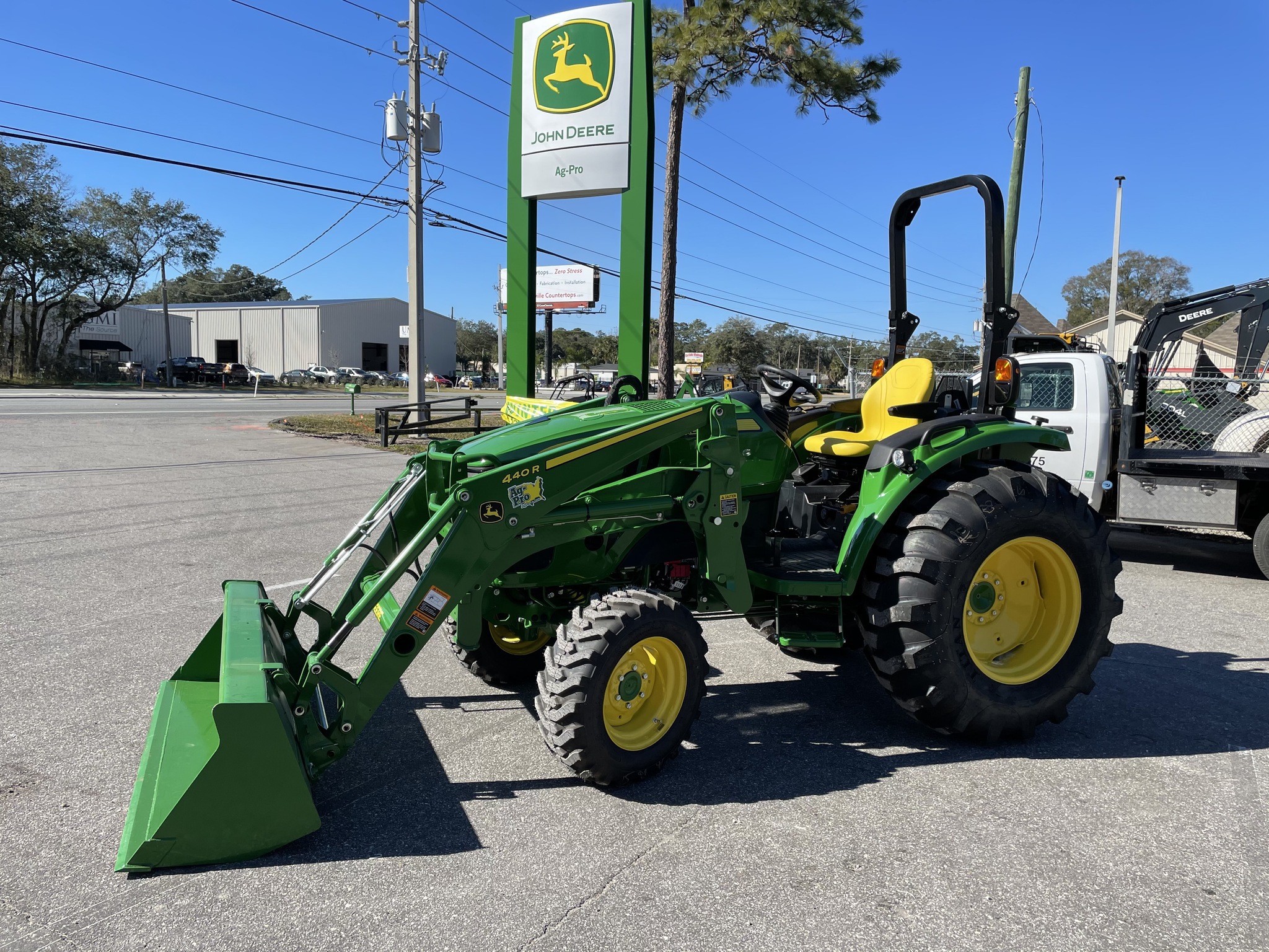 2025 John Deere 4044R Image 4