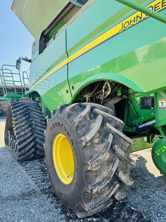 Photo of 2023 John Deere S780