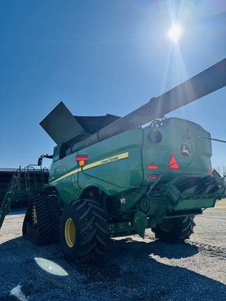 Photo of 2023 John Deere S780