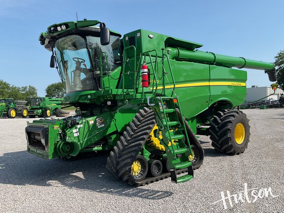 Photo of 2023 John Deere S780