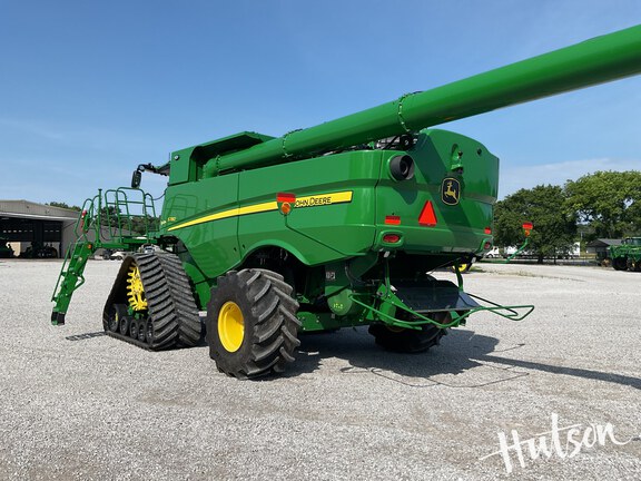 Photo of 2023 John Deere S780