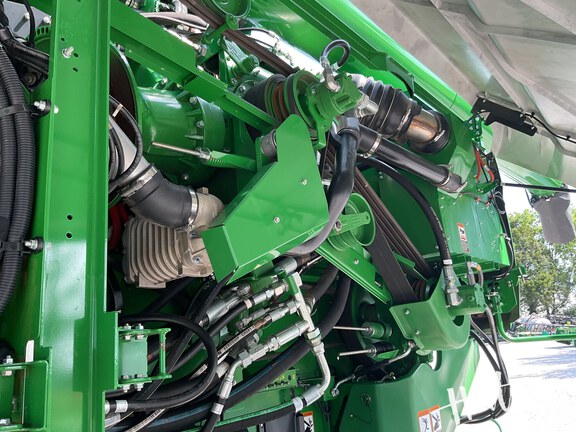 Photo of 2023 John Deere S780