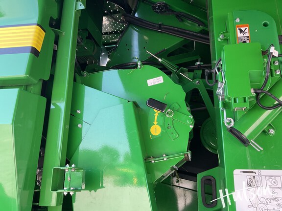 Photo of 2023 John Deere S780