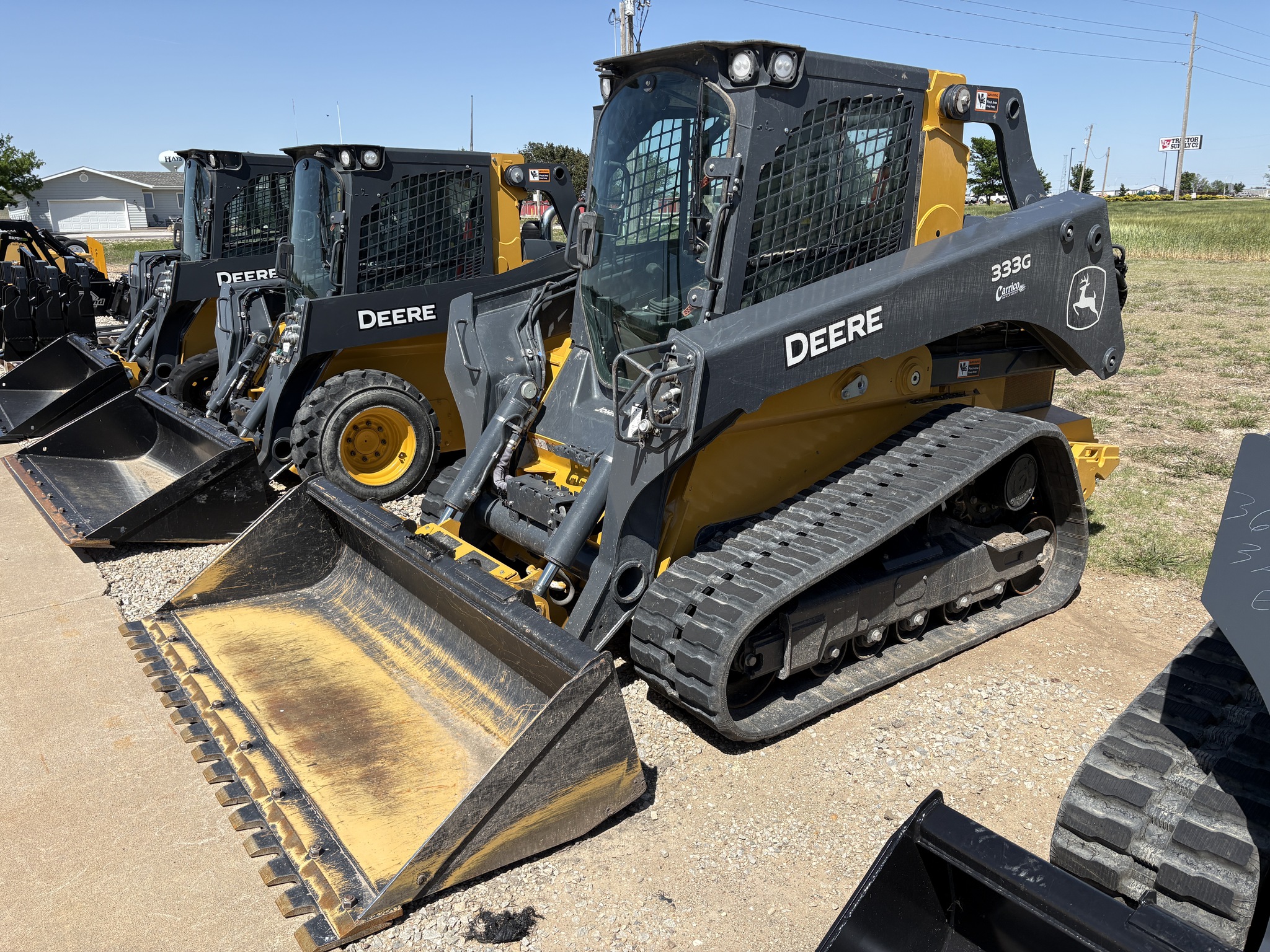2022 John Deere 333G Image 1