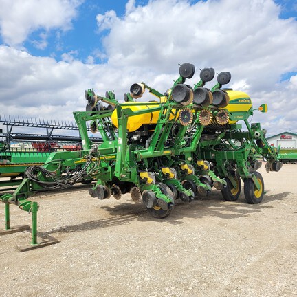 2004 John Deere 1790 (6th thumbnail)