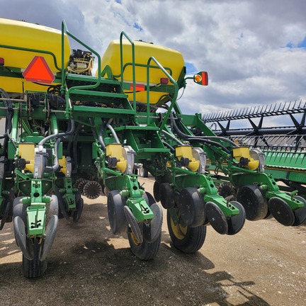 2004 John Deere 1790 (19th thumbnail)