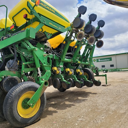 2004 John Deere 1790 Used Equipment