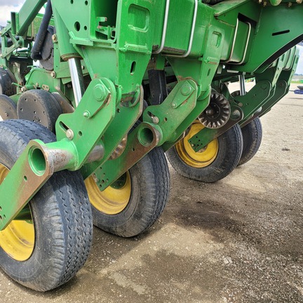 2004 John Deere 1790 (27th thumbnail)
