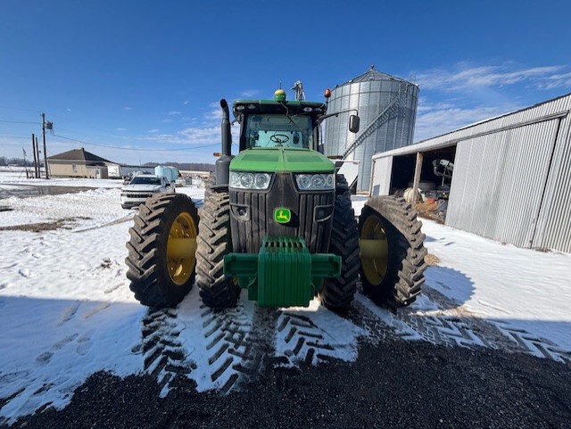2012 John Deere 8235R Image 2