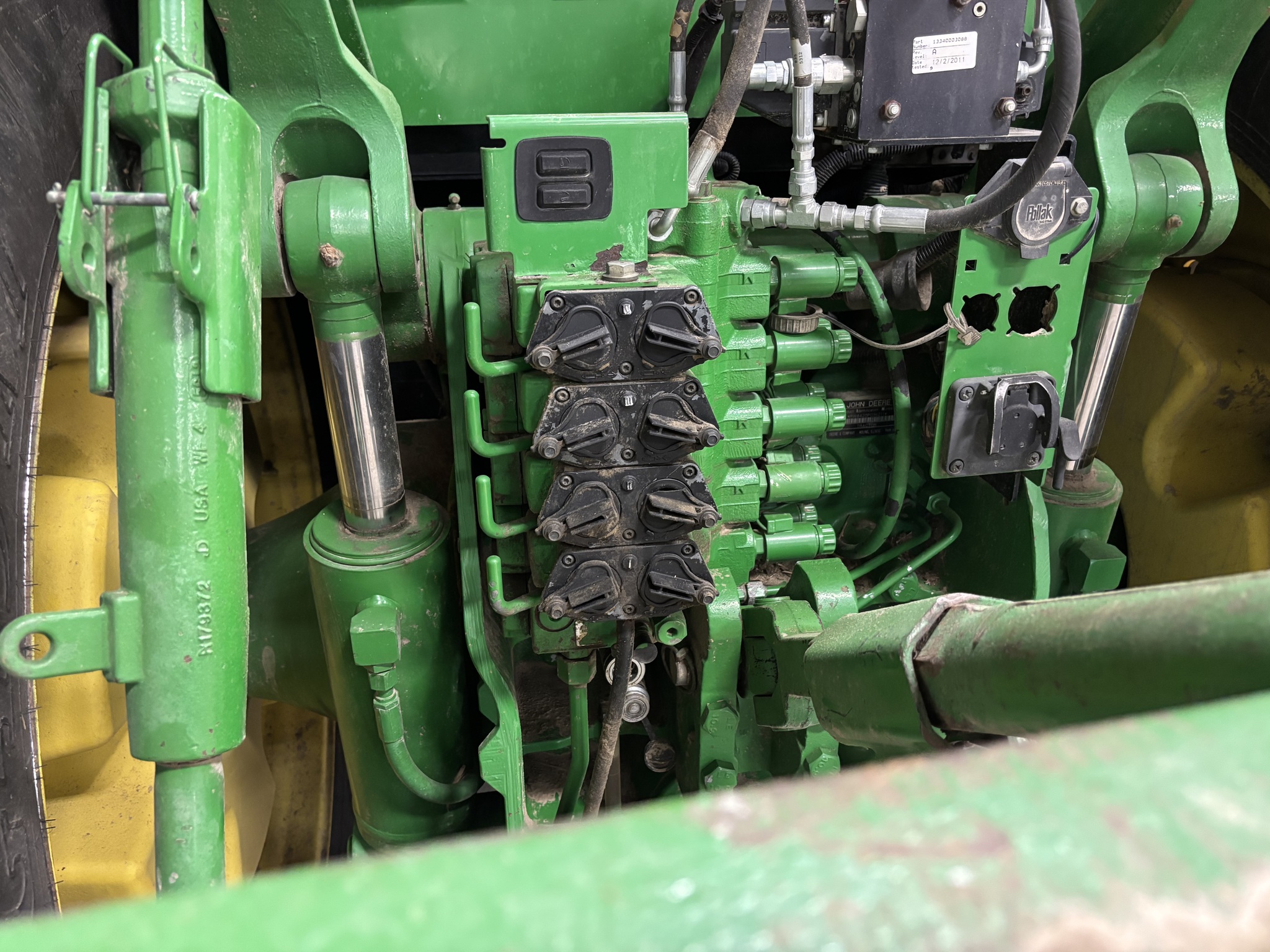 2005 John Deere 8420 Image 6