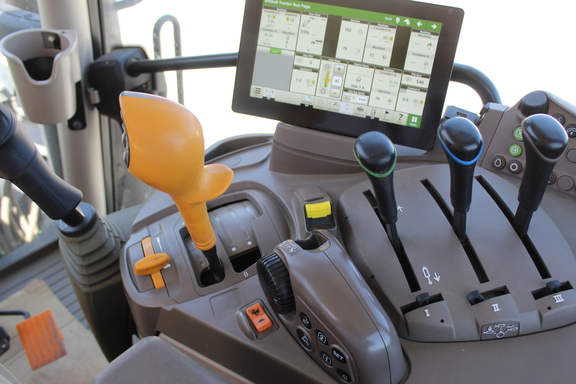 2025 John Deere 6R 145 Photo 9