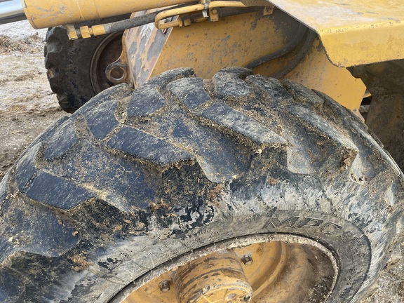 2000 John Deere 324H - Photo16