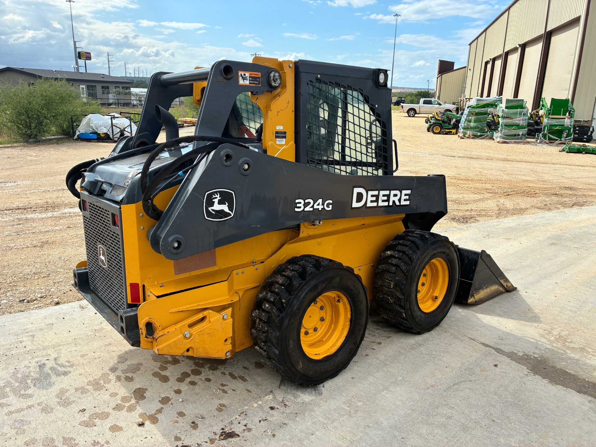 2019 John Deere 324G Image 4