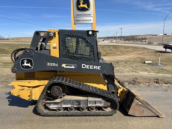 Photo of a 2020 John Deere 325G