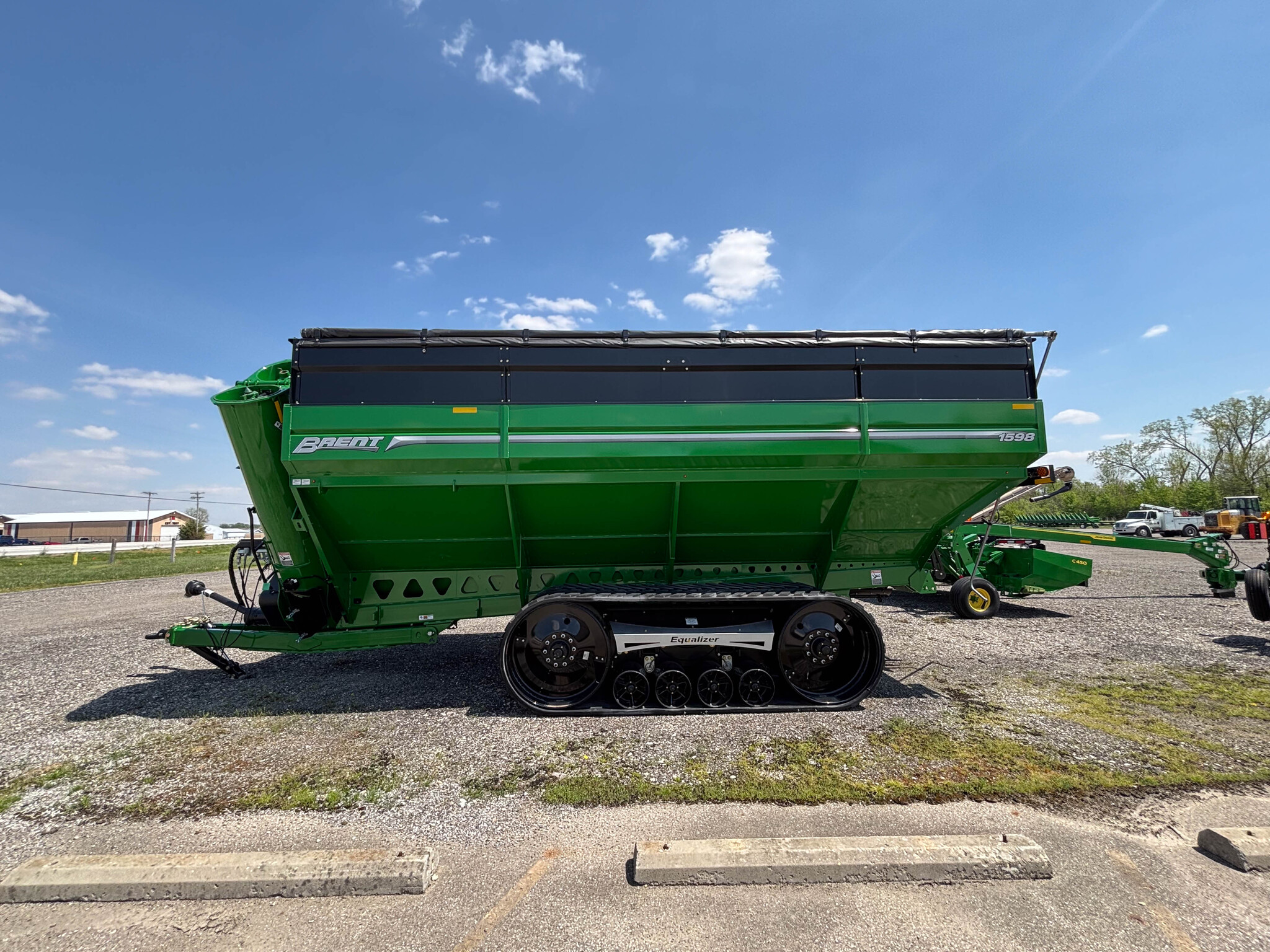 Used 2025 Brent 1598 Grain Carts at Koenig Equipment in Knightstown, IN - PhotoXL1