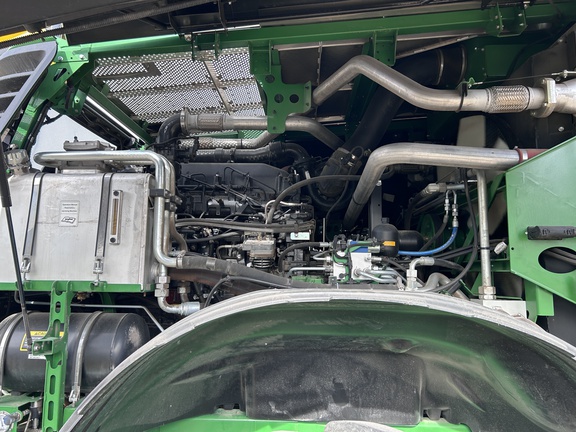 Used 2025 John Deere 9500 Self Propelled Forage Harvesters at Horizon Ag & Turf in Barrhead, AB - Photo26