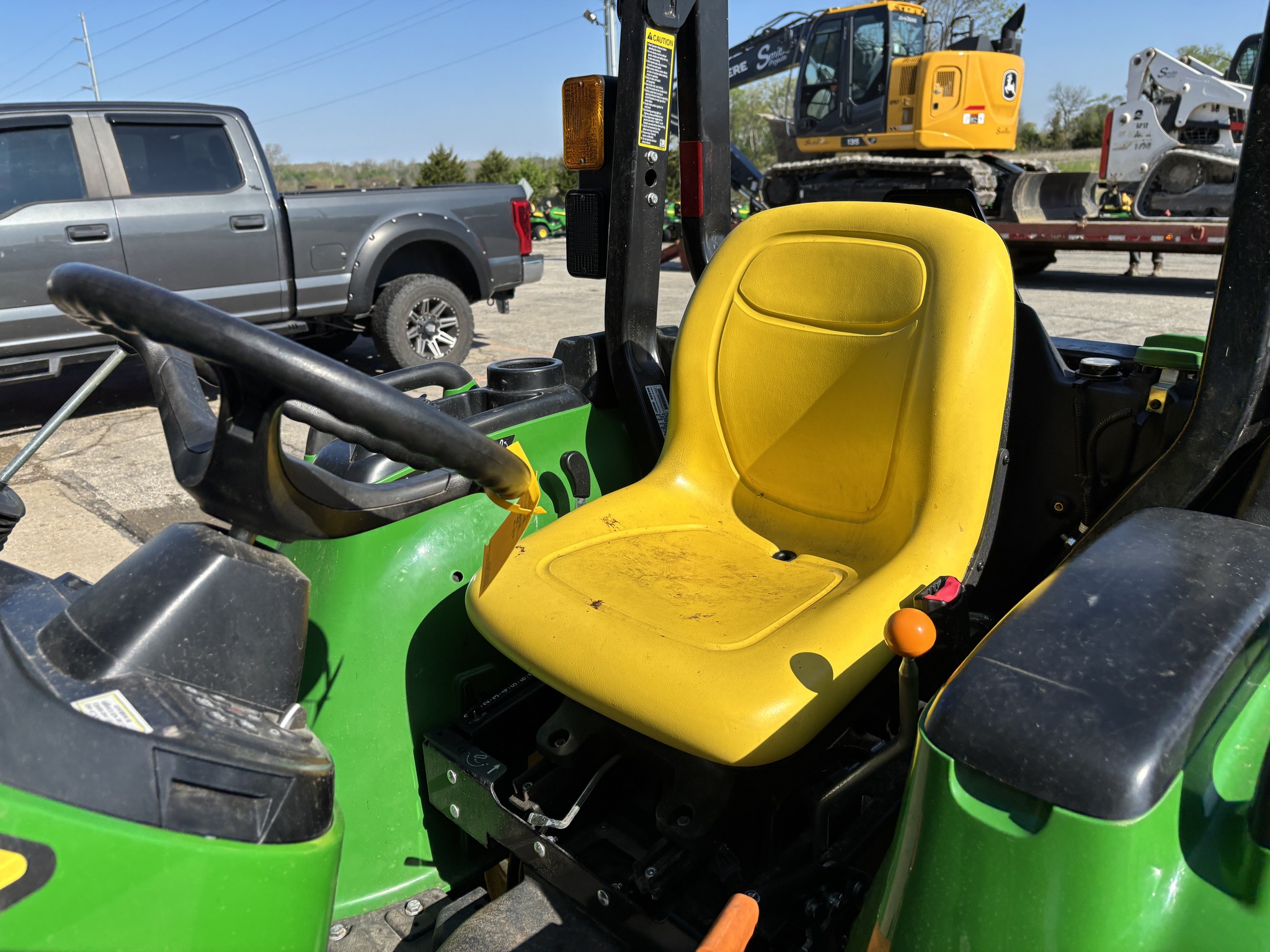 Used 2023 John Deere 3038E Compact Utility Tractors at Koenig Equipment in Richmond, IN - PhotoXL8
