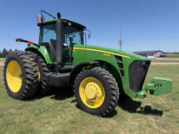 2008 John Deere 8230 - Photo2