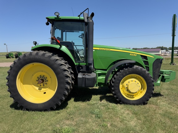 2008 John Deere 8230 - Photo3