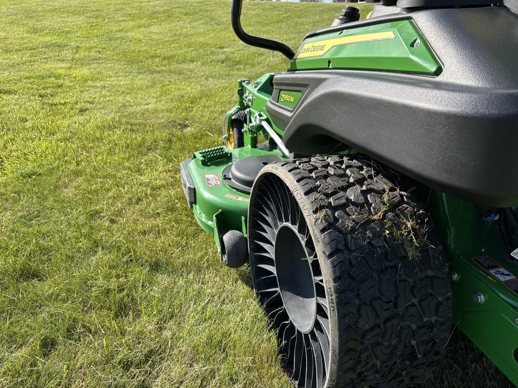 Used 2024 John Deere Z950M Zero Turn Mowers at Koenig Equipment in Knightstown, IN - PhotoXL8