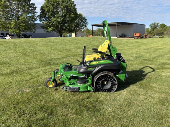 Used 2024 John Deere Z950M Zero Turn Mowers at Koenig Equipment in Knightstown, IN - Photo7