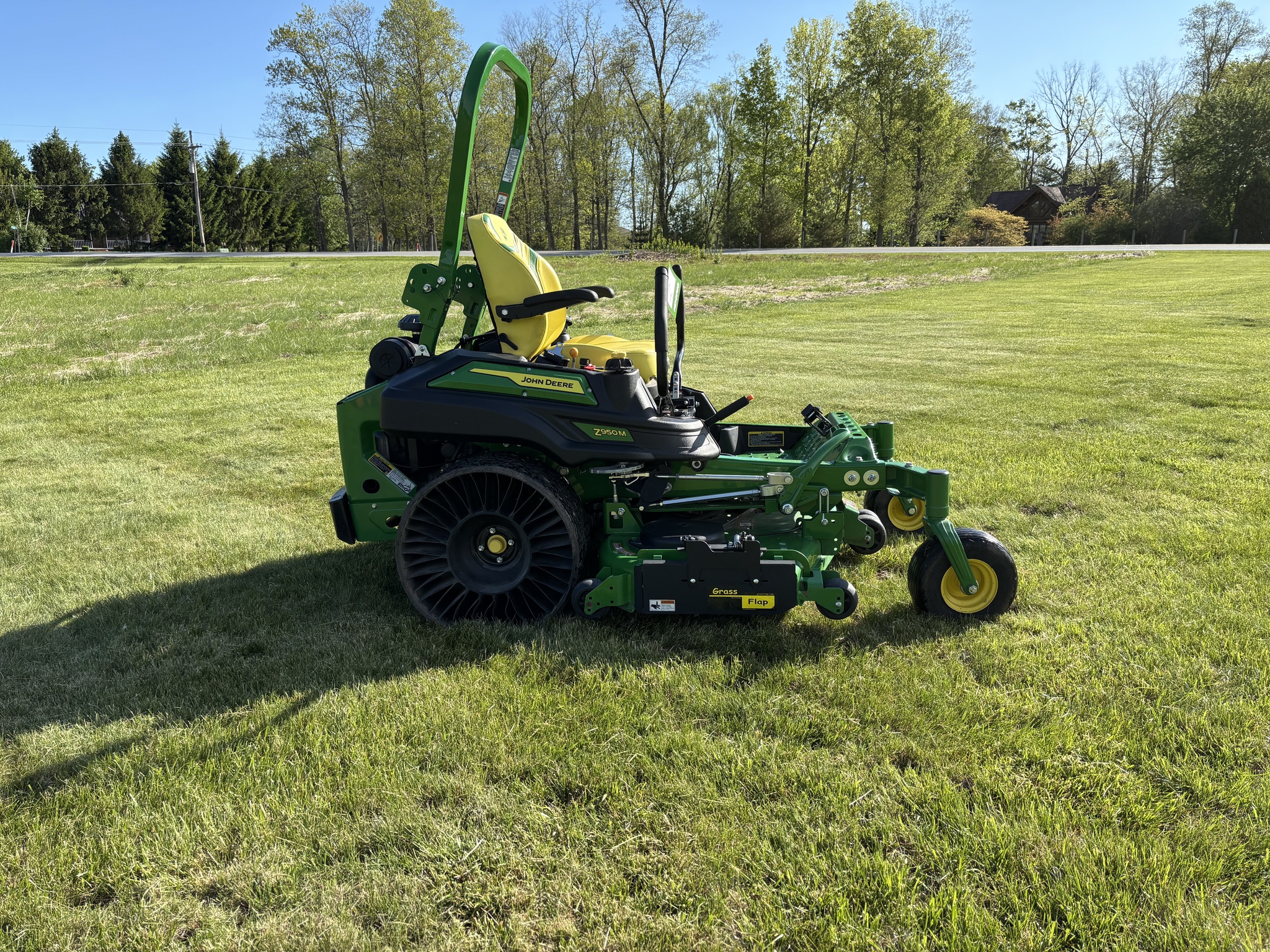 Used 2024 John Deere Z950M Zero Turn Mowers at Koenig Equipment in Knightstown, IN - PhotoXL3