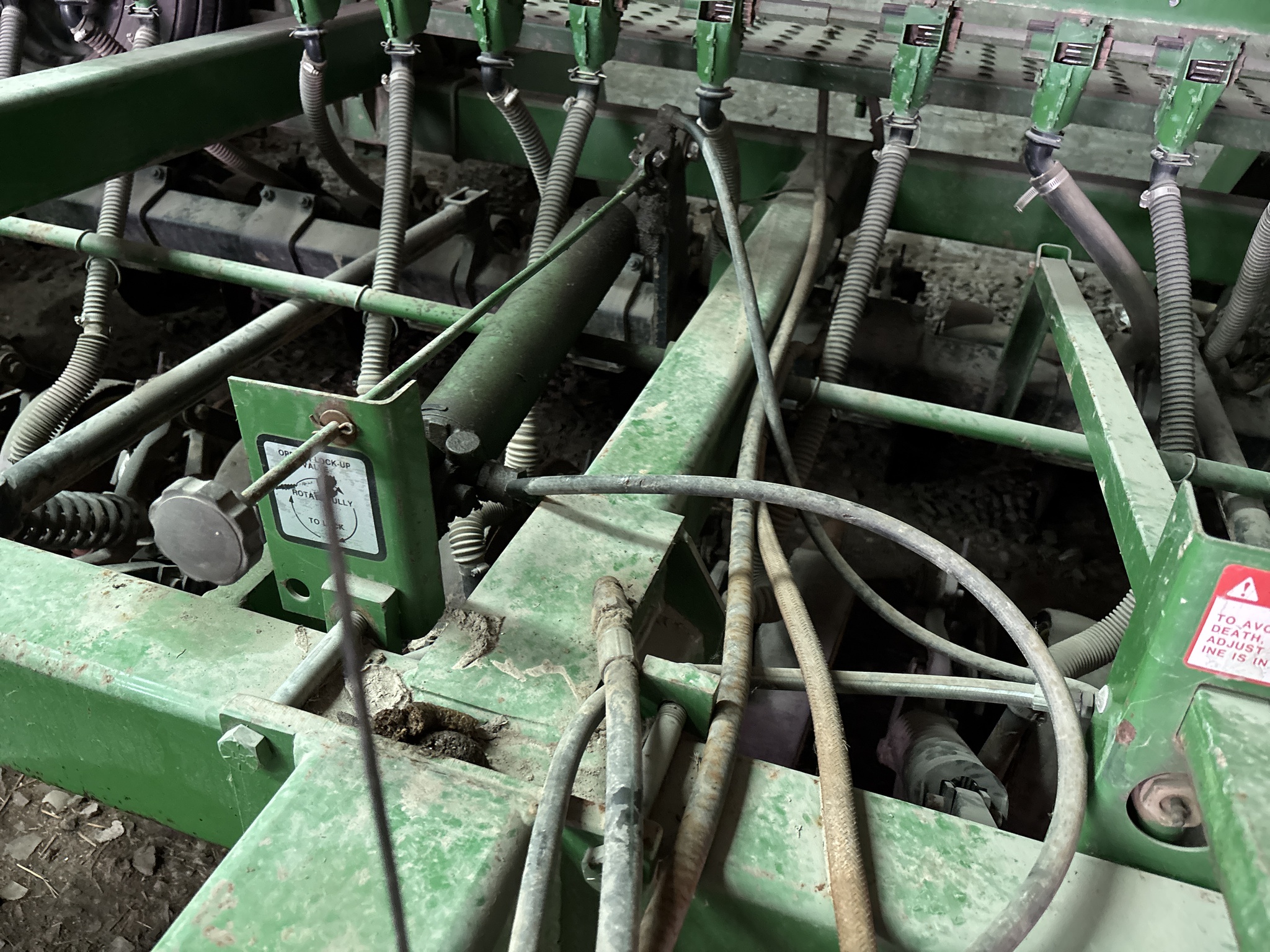 Used 1992 John Deere 750 Box Drills at Koenig Equipment in Anna, OH - PhotoXL9