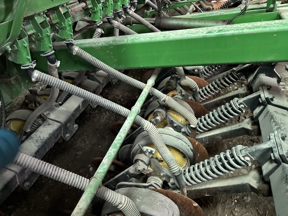 Used 1992 John Deere 750 Box Drills at Koenig Equipment in Anna, OH - Photo6