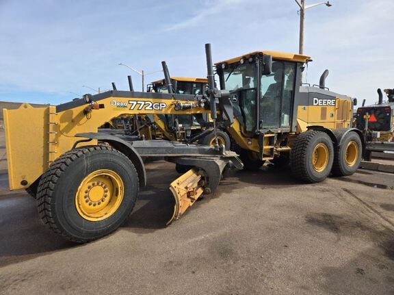 Photo of a 2018 John Deere 772G