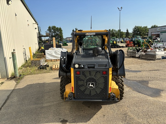 Used 2024 John Deere 324G Skid Steer Loaders at Horizon Ag & Turf in Barrhead, AB - Photo4