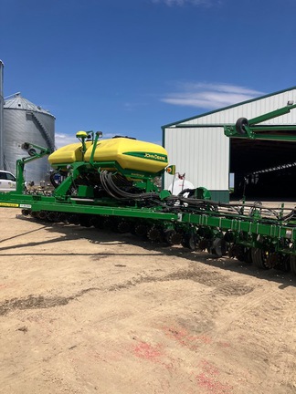 2021 John Deere 1775NT | Planters: Drawn | MachineFinder