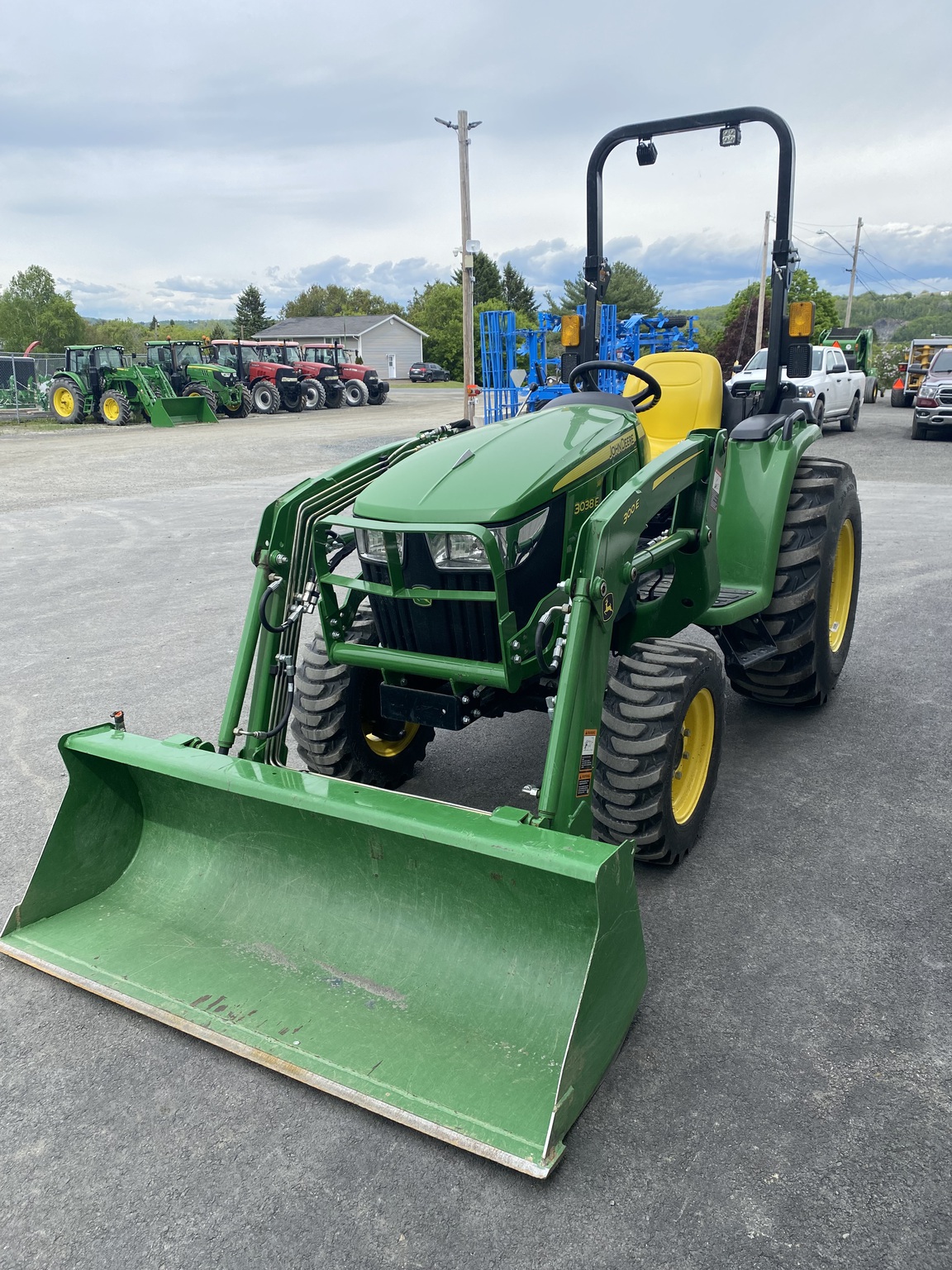 2023 John Deere 3038E Image 1