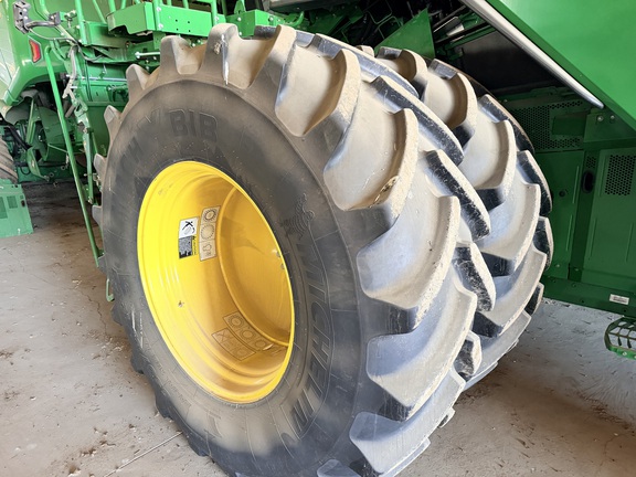 Photo of 2023 John Deere X9 1000
