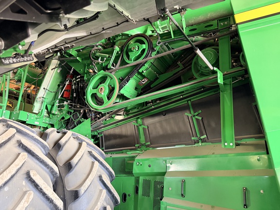 Photo of 2023 John Deere X9 1000
