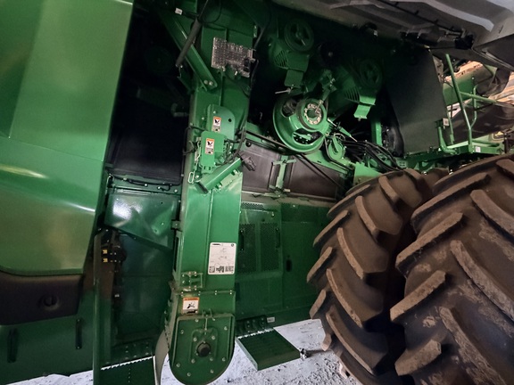 Photo of 2023 John Deere X9 1000