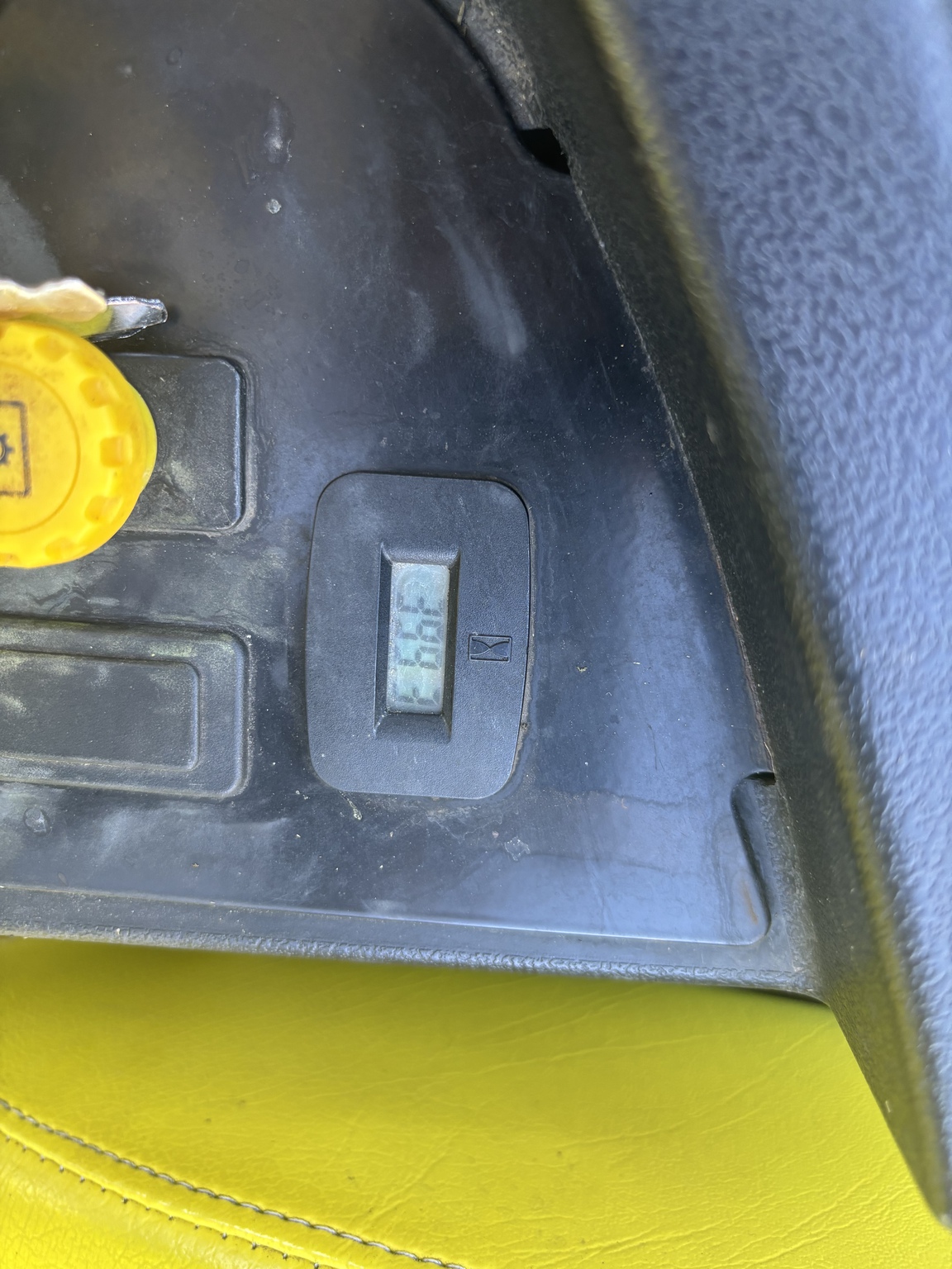 Used 2013 John Deere Z445 Zero Turn Mowers at Koenig Equipment in Urbana, OH - PhotoXL18