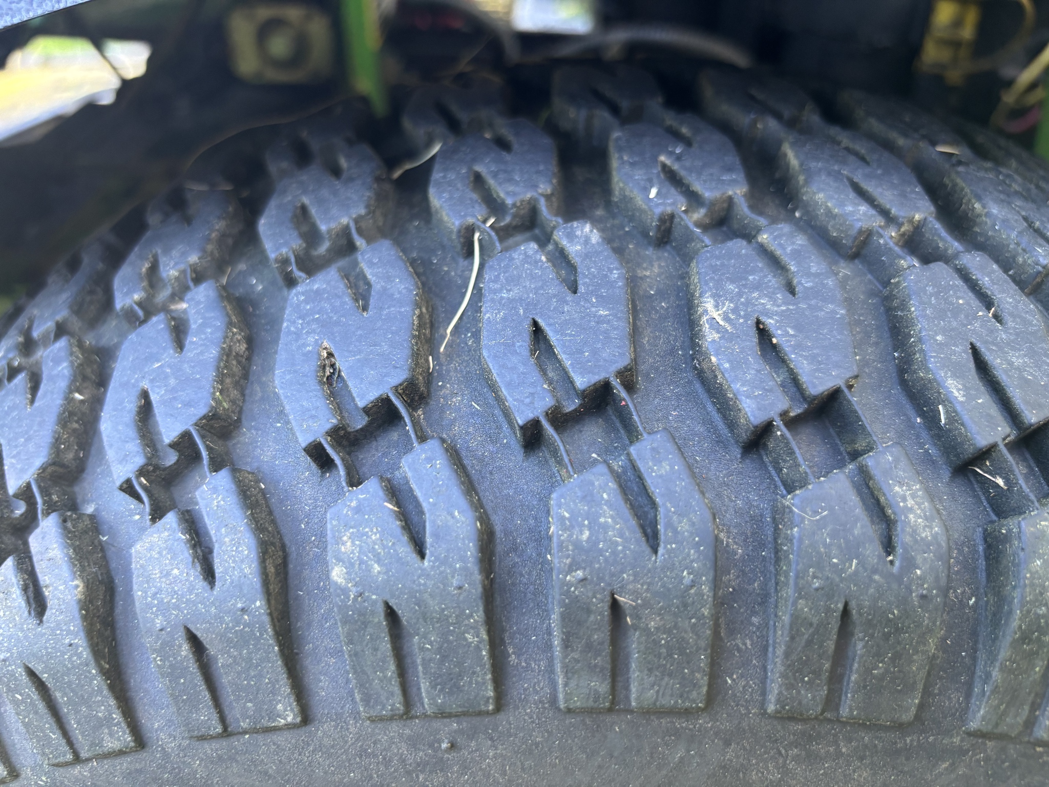 Used 2013 John Deere Z445 Zero Turn Mowers at Koenig Equipment in Urbana, OH - PhotoXL20