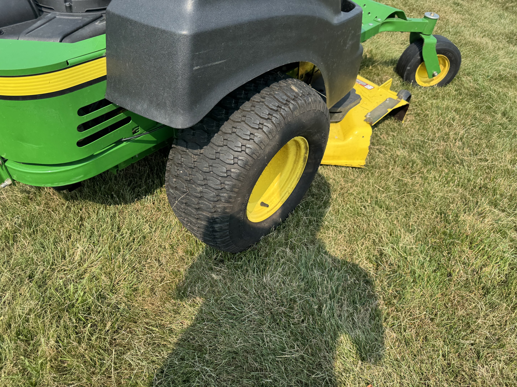 Used 2013 John Deere Z445 Zero Turn Mowers at Koenig Equipment in Urbana, OH - PhotoXL44