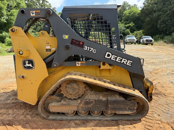 2018 John Deere 317G-2