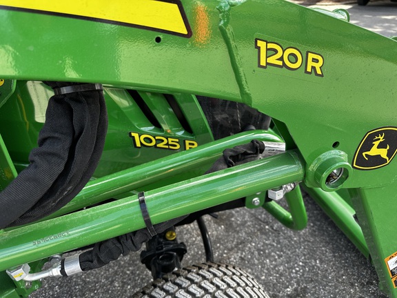 2025 John Deere 1025R-8