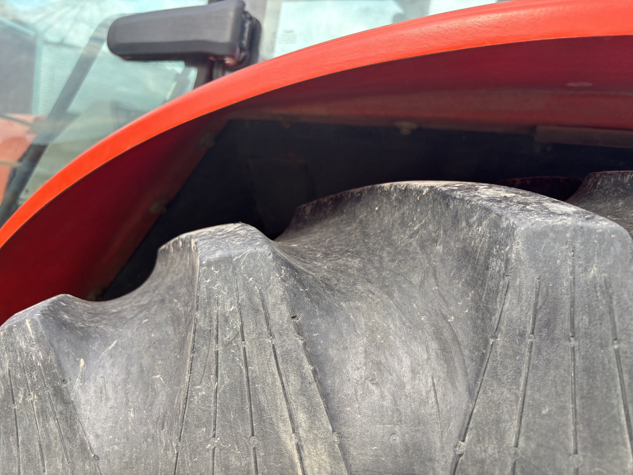 Used 2014 Kubota M126X Utility Tractors at Koenig Equipment in Urbana, OH - PhotoXL16