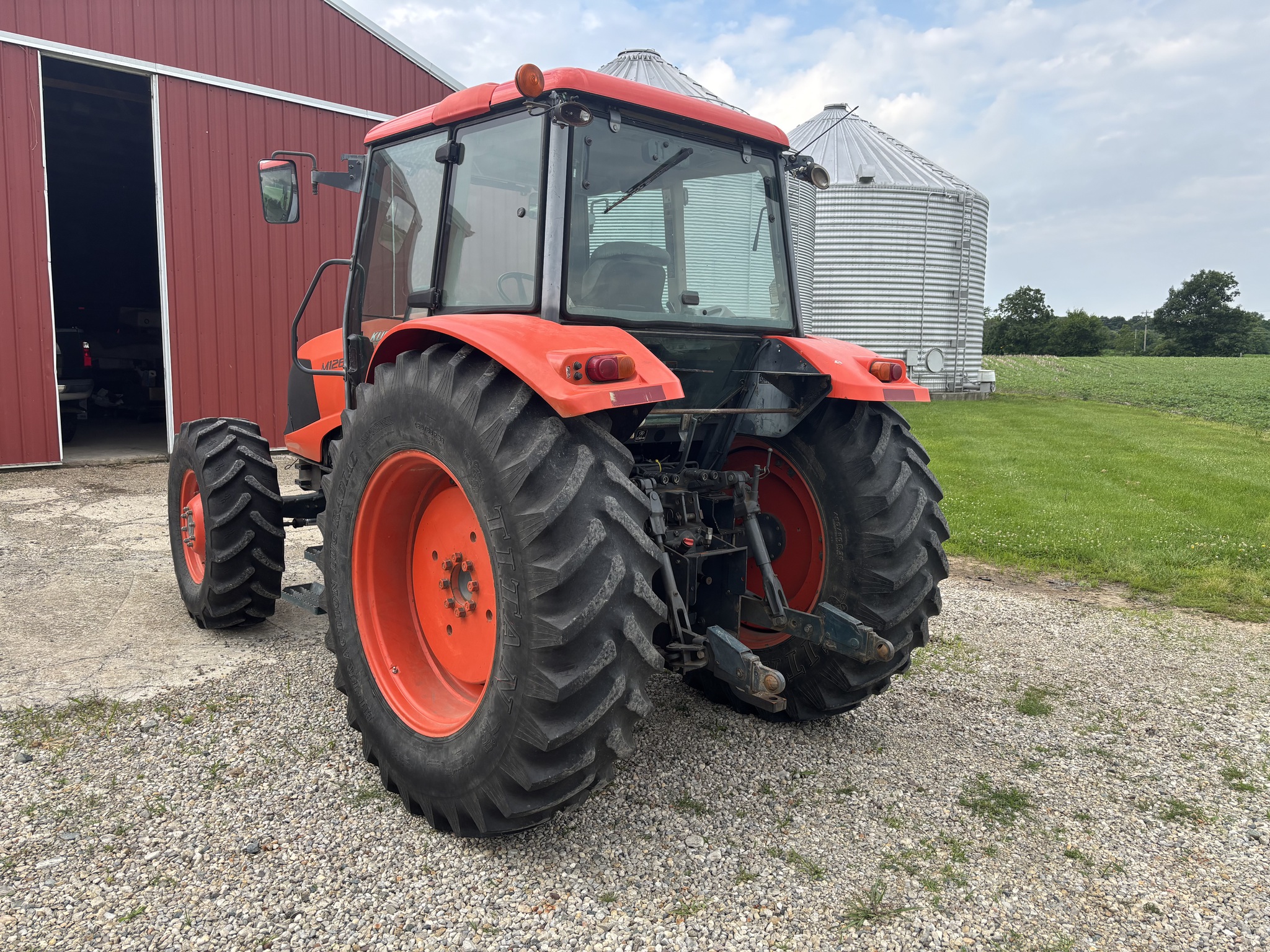 Used 2014 Kubota M126X Utility Tractors at Koenig Equipment in Urbana, OH - PhotoXL6