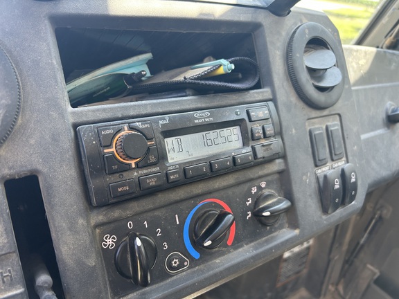 2019 John Deere XUV 835M - Photo14